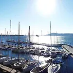 A La Voile Blanche