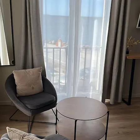 Ξενοδοχείο A La Voile Blanche 3*