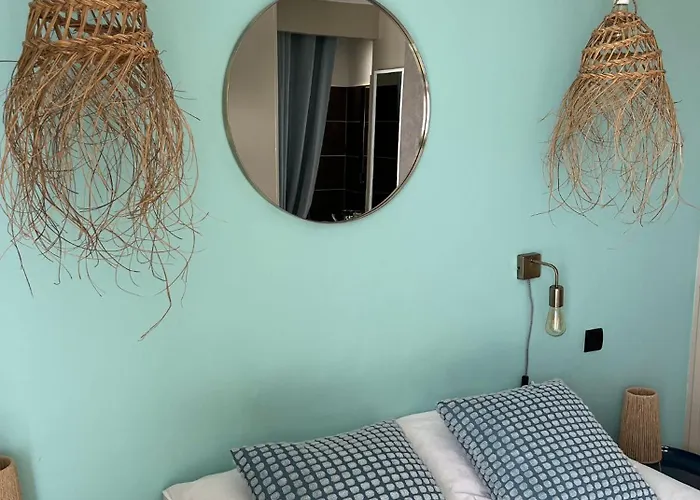 A La Voile Blanche 3*