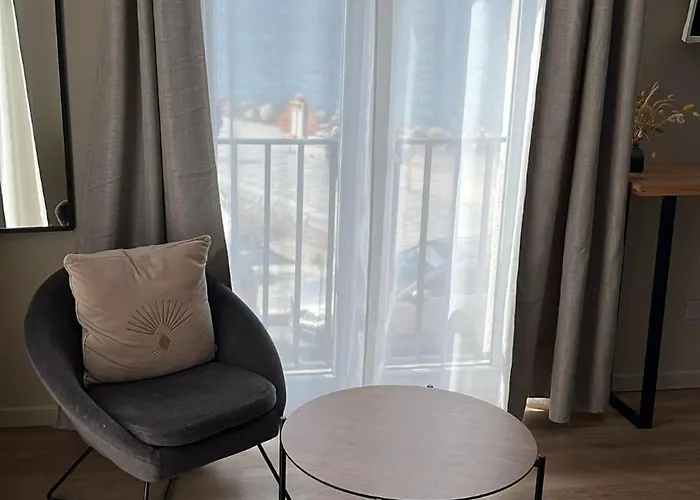 Hotel A La Voile Blanche 3*